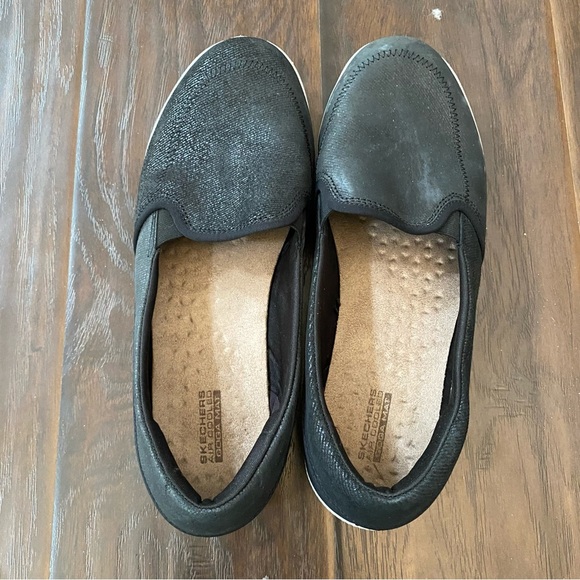 Skechers Air Cooled Goga Mat women’s Leather Upper Black Slip On Shoes Size 10 - Picture 6 of 7
